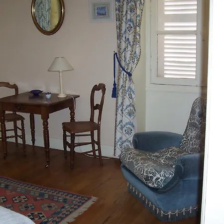 Chateau Champigny Oda ve Kahvaltı Maillet (Allier)