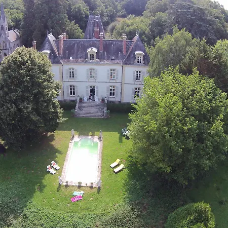 לינה וארוחת בוקר Chateau Champigny