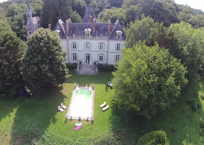 Couette-café Chateau Champigny